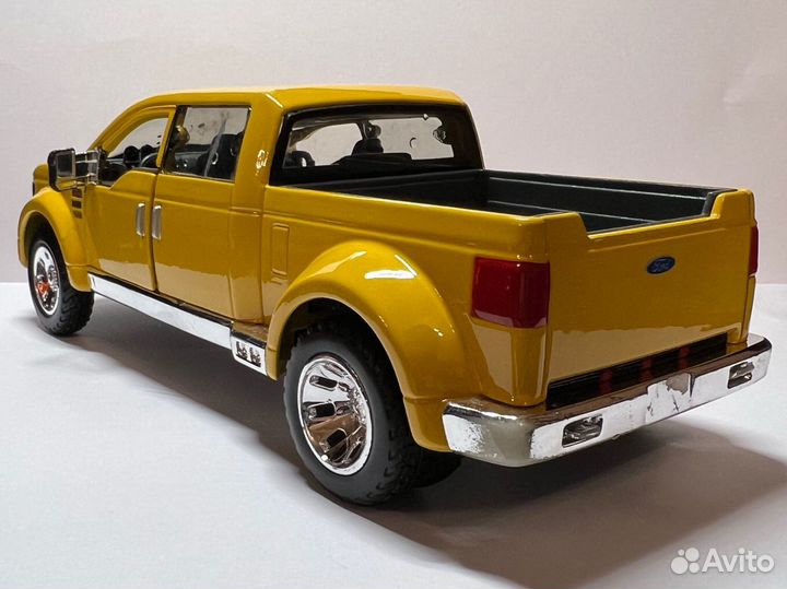 Ford F - 350 1:31
