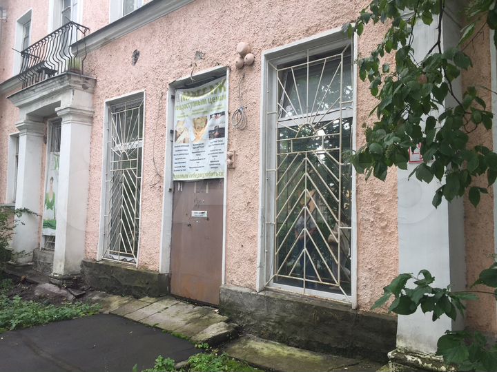 Торговая площадь, 180 м²