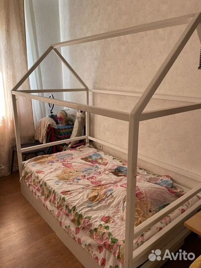 Детская кровать домик с матрасом