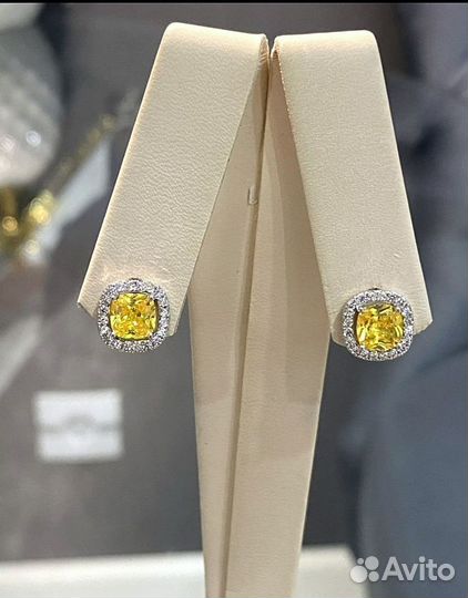 Серьги с камнями, новые