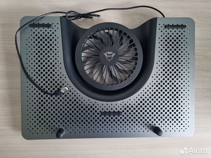 Подставка для ноутбука Trust GXT1125