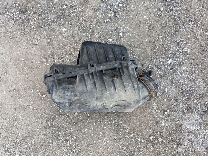 Корпус воздушного фильтра Mazda 626