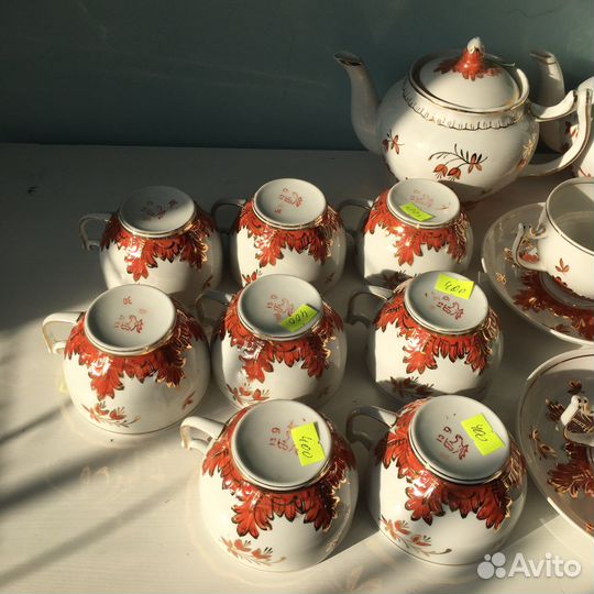 Чашки красный барбарис