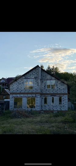 Коттедж 180 м² на участке 8 сот.