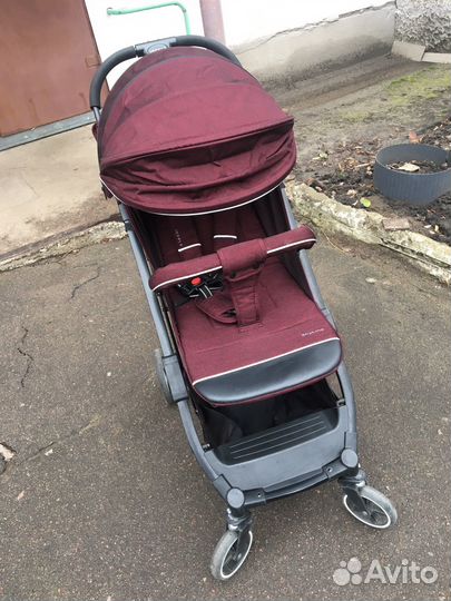 Прогулочная коляска