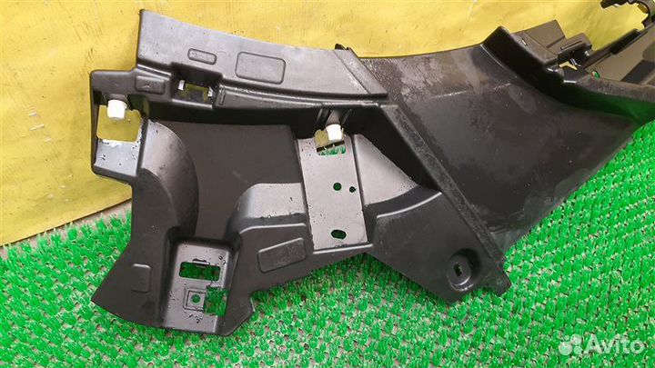 Крепление бампера переднее левое Land Rover Range