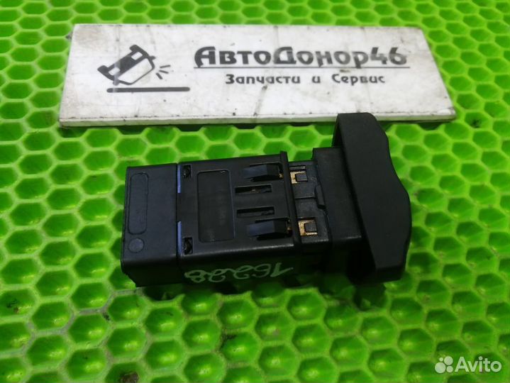 Кнопка аварийной сигнализации Renault Megane 1