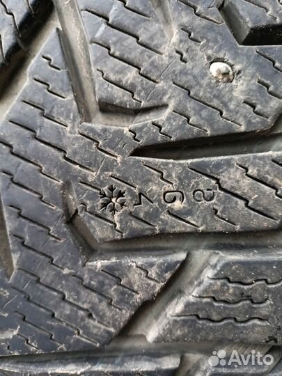 Nokian Tyres Hakkapeliitta 8 SUV 275/45 R21