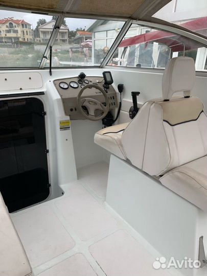 Катер моторный Bayliner, 7м, 1997г