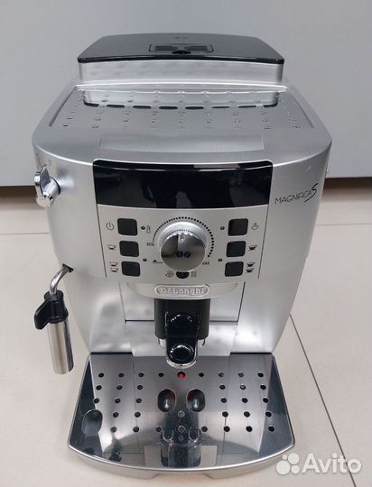 Кофемашина Delonghi ecam 22.110.SB