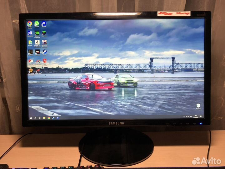 Монитор Samsung S22D300