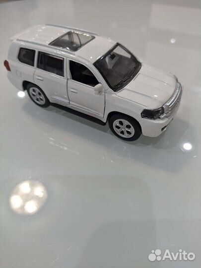 Модель автомобиля тойота