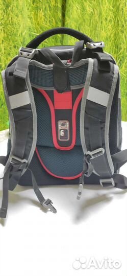 Рюкзак школьный