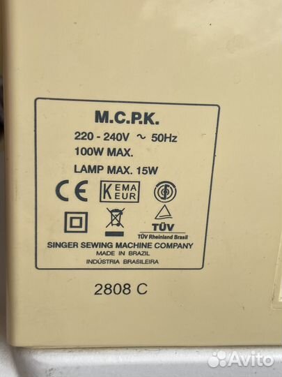Швейная машина Singer