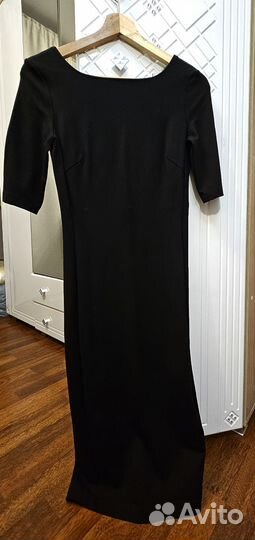 Платье-футляр