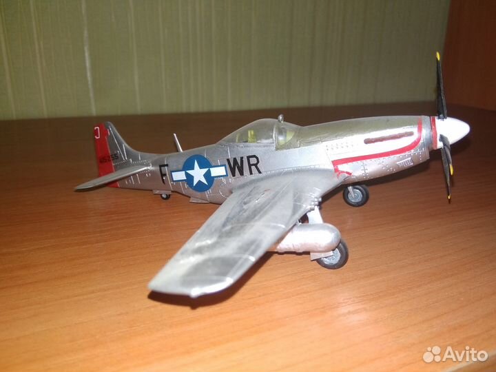 Продоется небольшая колекция моделей техники