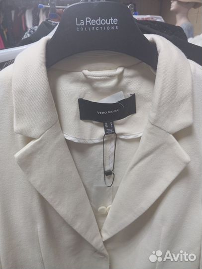 Жакет Vero Moda 42 размер бежевый
