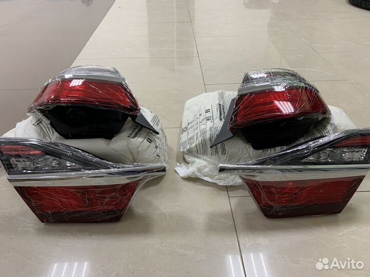 Задние фонари Toyota camry 55