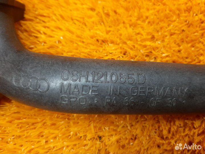 Патрубок системы охлаждения Audi Q5 8R cdnc 2010