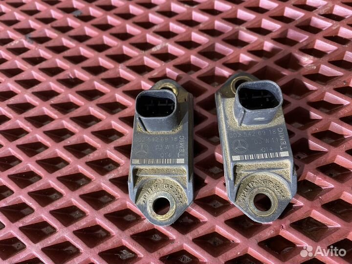 Датчик ускорения Mercedes-Benz