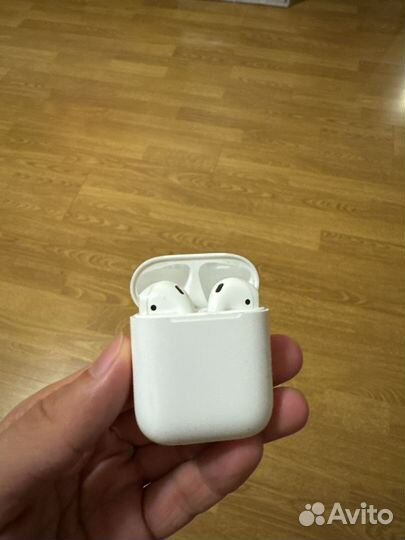Наушники airpods