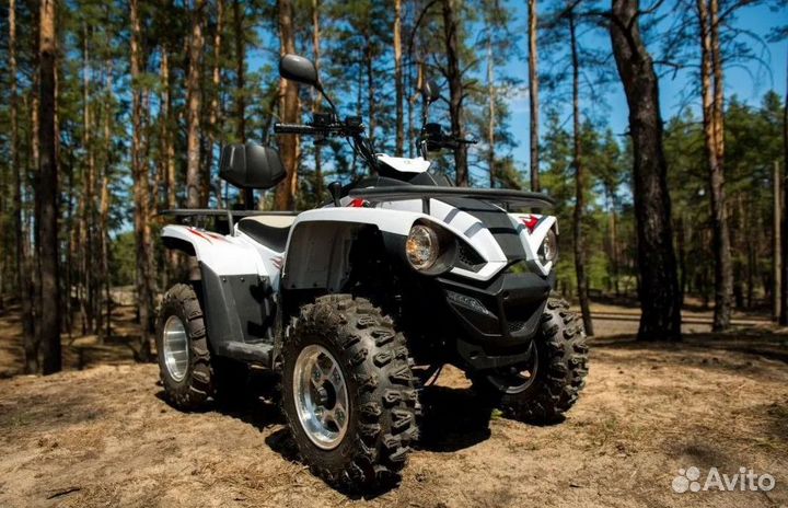 Квадроцикл Stels ATV 650 Guepard Trophy белый
