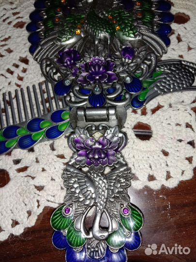 Зеркало и расческа