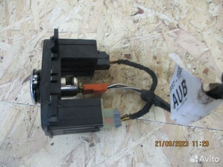 Кнопка обогрева сидений прикуриватель Форд Фокус 3