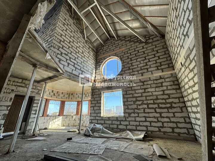 Коттедж 234 м² на участке 10 сот.