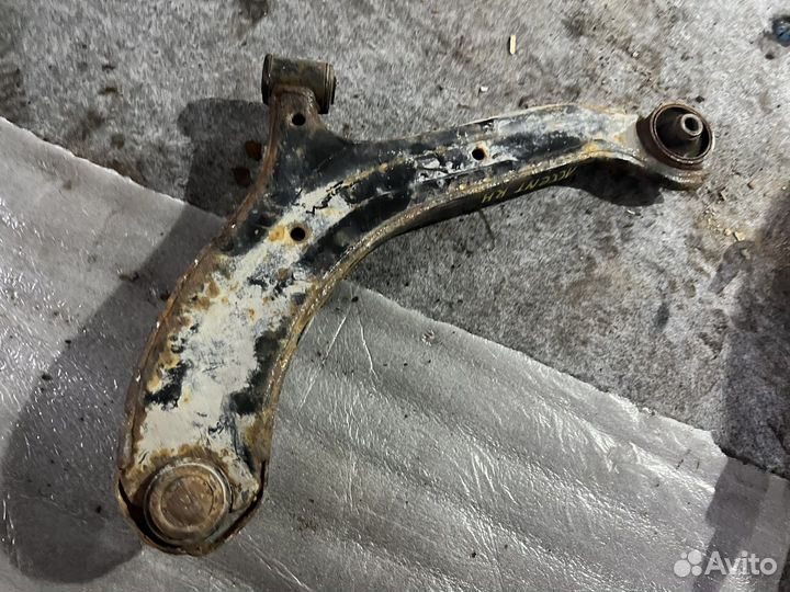 Рычаг передний Hyundai Accent
