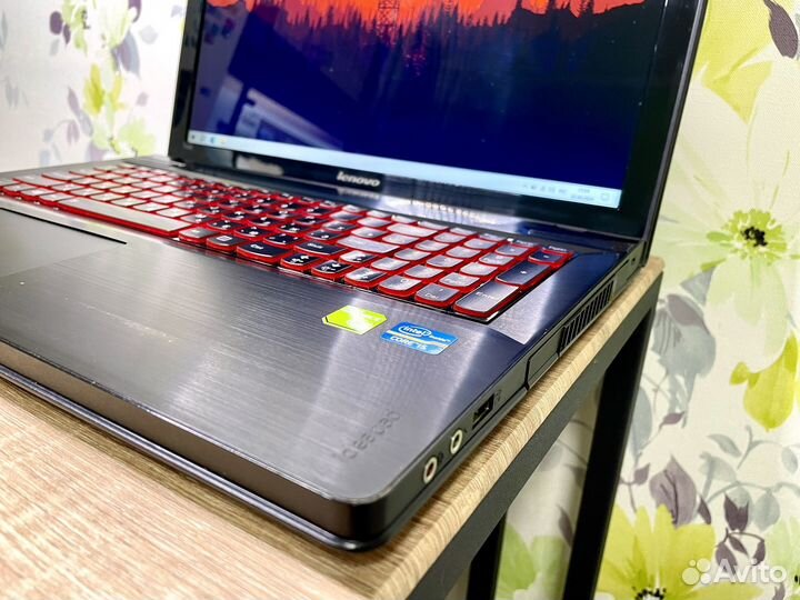 Игровой ноутбук Lenovo Y500/Core i5