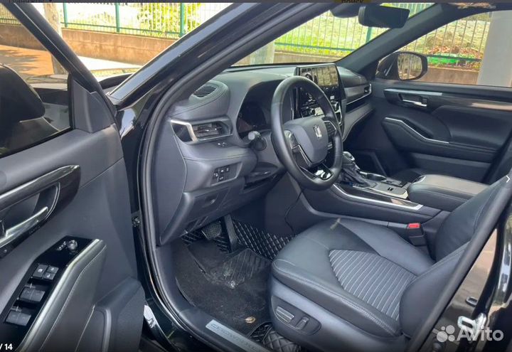 Toyota Highlander 2.5 AT, 2023, 5 300 км