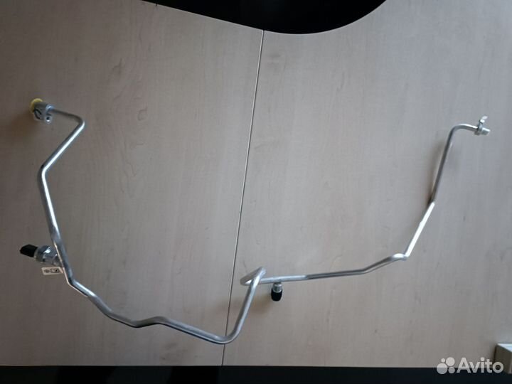 Трубка кондиционера renault Duster II 924403342R