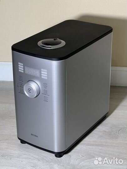 Увлажнитель воздуха Bork H701