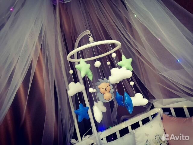 Мобиль на кроватку из фетра