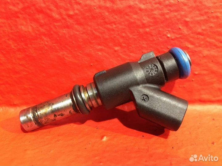 Форсунка Opel Zafira B Z16XE1 1.6L 1598 куб.см