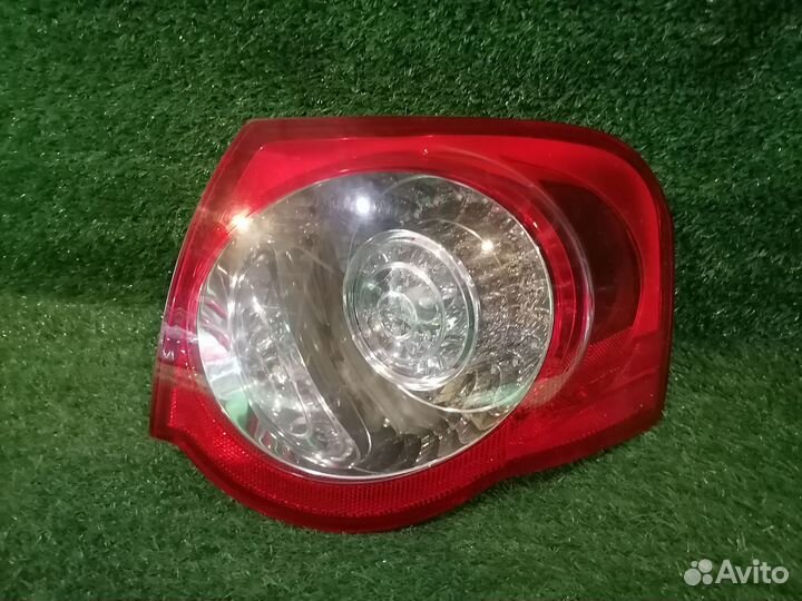 Фонарь (стоп сигнал) правый 3C9945096С Volkswagen