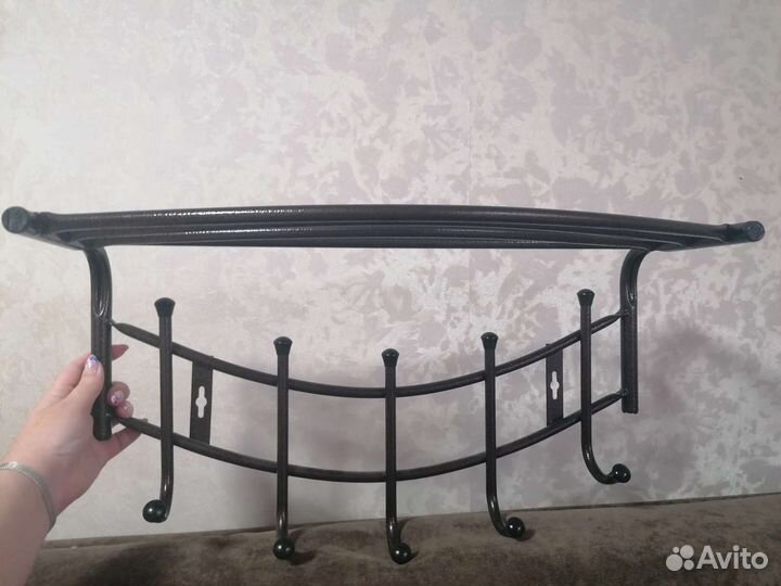 Вешалка настенная