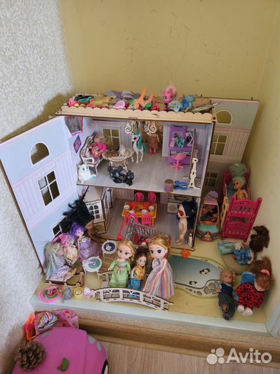 Домик кукольный со всем добром