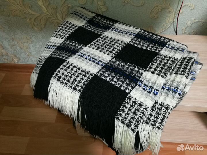 Плед с бахромой