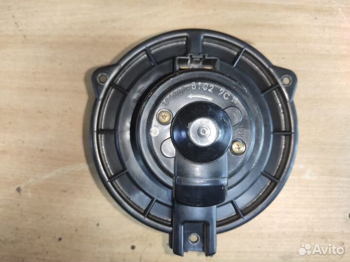 Вентилятор печки Mitsubishi Pajero 3