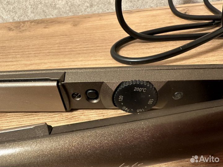 Утюжок выпрямитель для волос Vitek