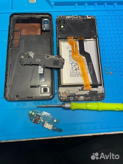 Срочный ремонт iPhone Парнас Алекс Сервис