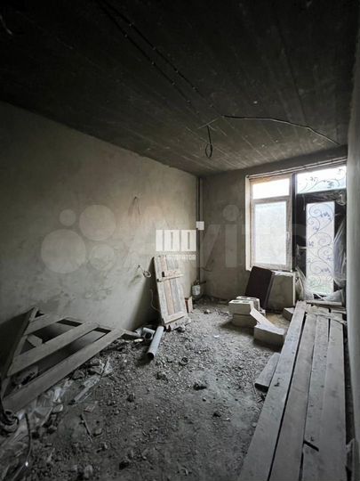 2-к. квартира, 75 м², 1/4 эт.