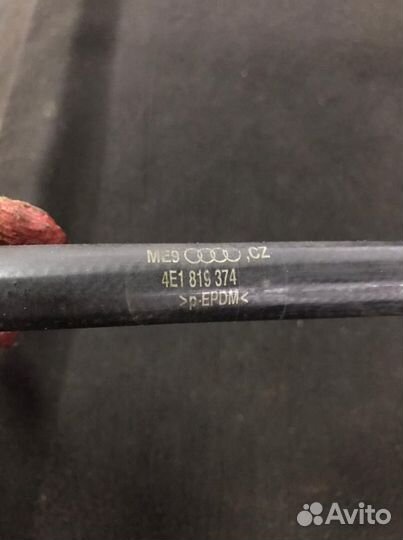 4E1819374 Шланг системы охлаждения Audi A8 D3