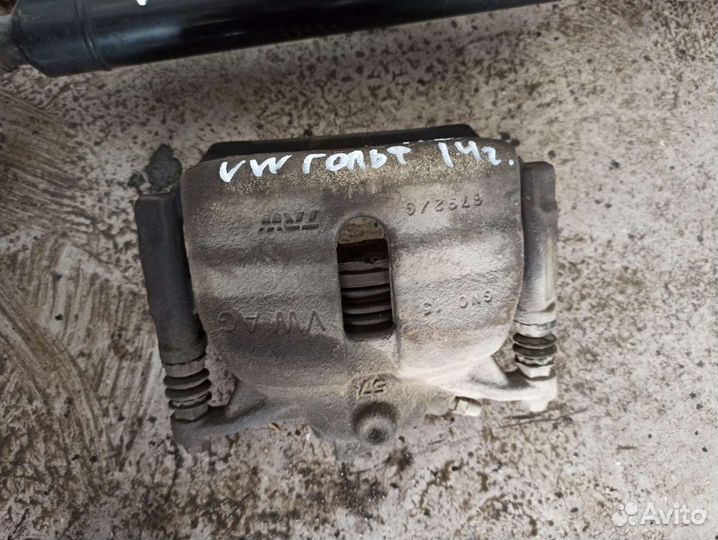 Суппорт тормозной передний правый VW Golf 7