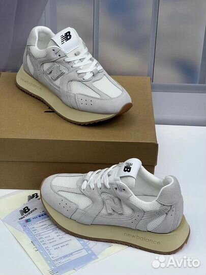 Кроссовки женские New Balance