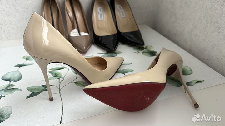 Stuart Weitzman, Tuna, шпилька