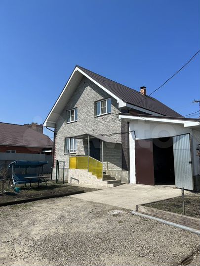 Коттедж 140 м² на участке 8 сот.