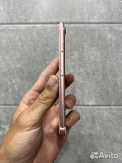 iPhone 7 128gb в отличном состоянии